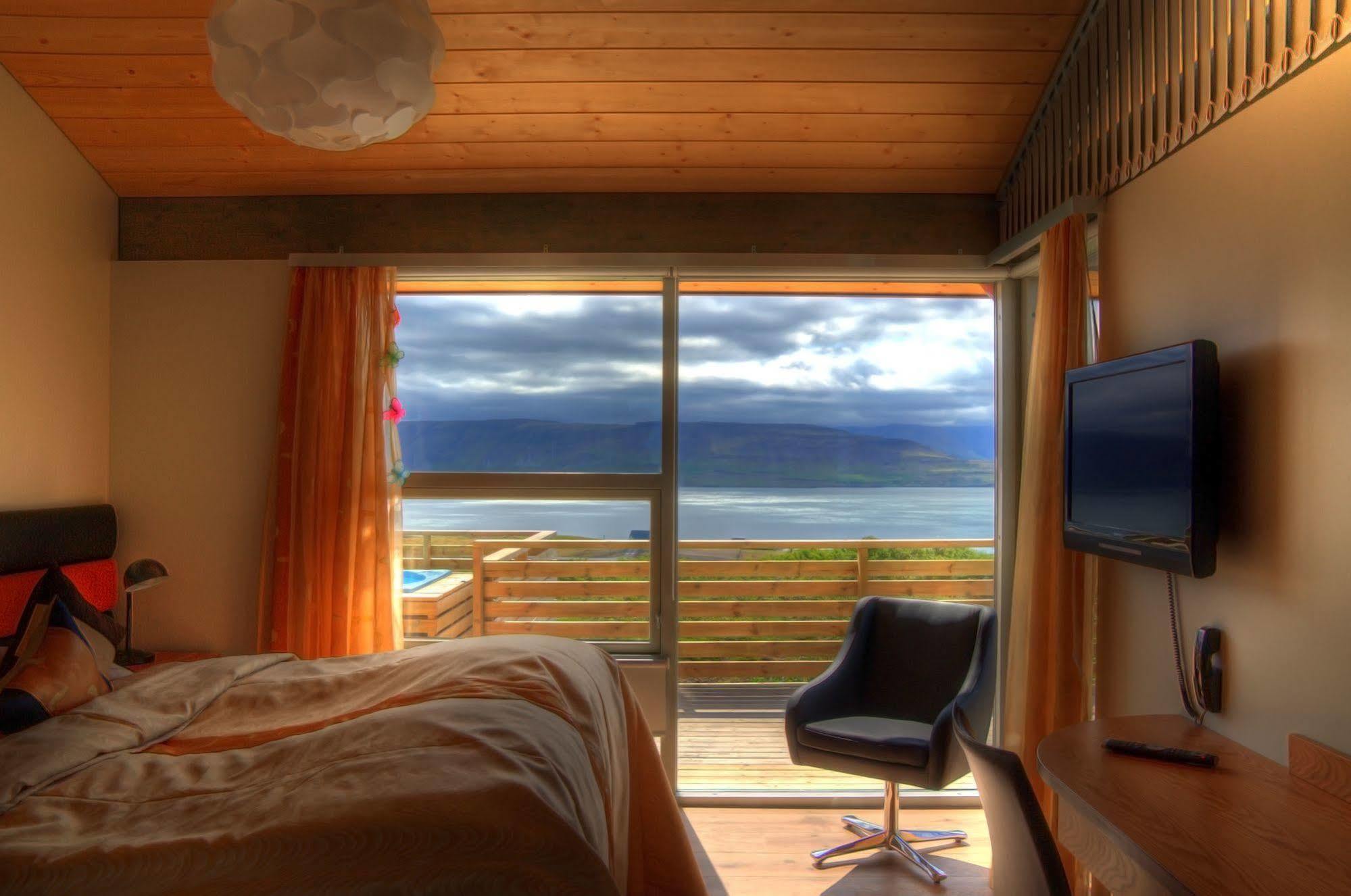 Hotel Glymur Hvalfjordur Bagian luar foto